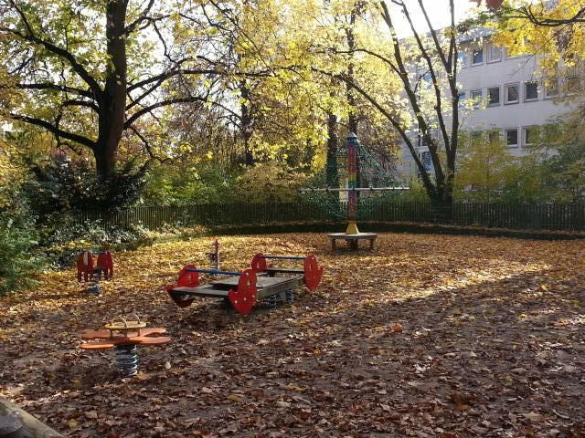 Spielplatz Wurmlingerstr. - Ecke Albstr. in Stuttgart