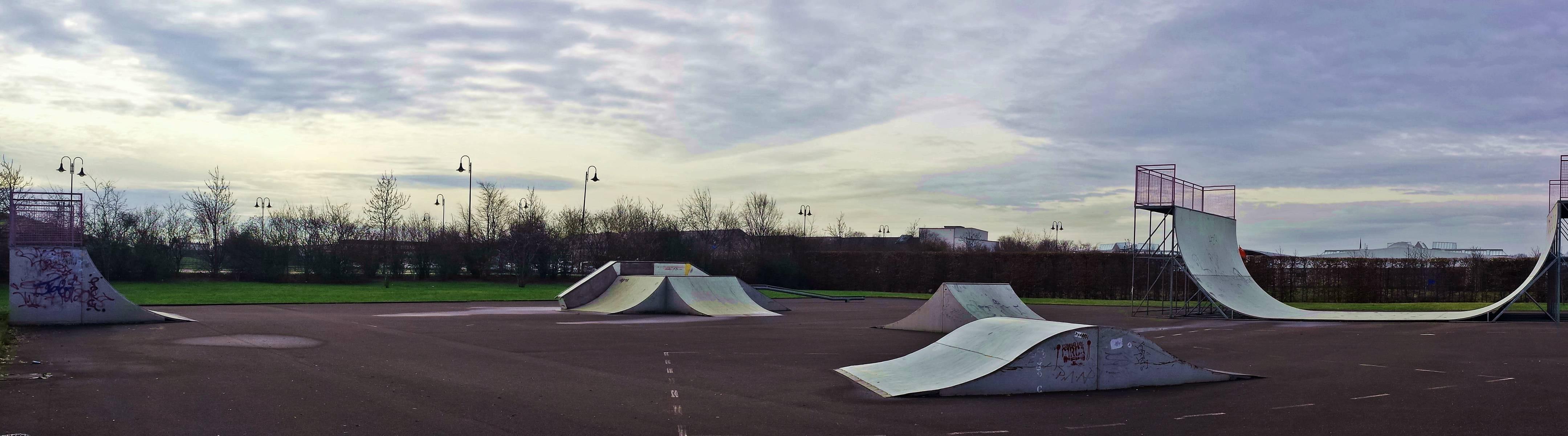 Spielplatz Skatepark Elbauenpark in Magdeburg
