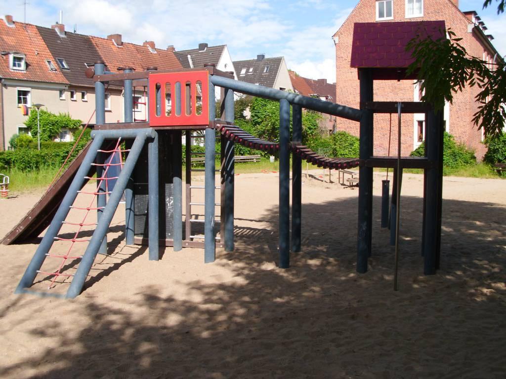 Foto /pics/2081-67-kinderspielplatz_westhofftrasse__16_.jpg