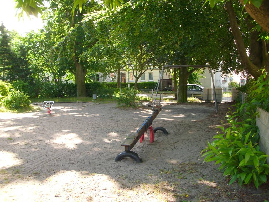 Foto /pics/2081-67-kinderspielplatz_westhofftrasse__5_.jpg