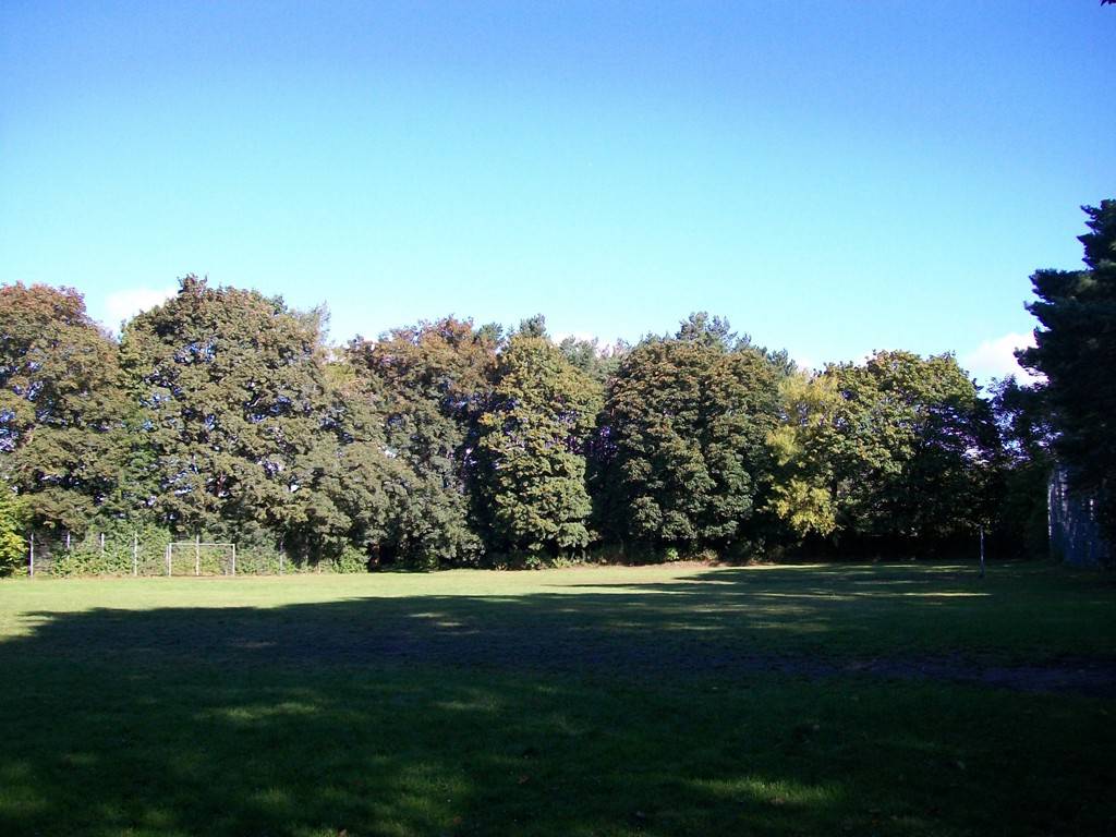 Spielplatz Bolzplatz Dreifelderweg - Am Pohl in Lübeck