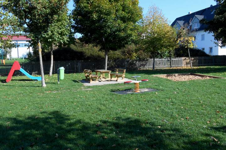Spielplatz Wartberger Str. in Leinburg