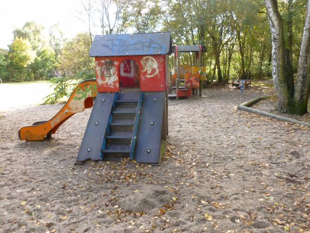 Foto /pics/12868-spielplatz_116_kandinskystrasse_1.jpg