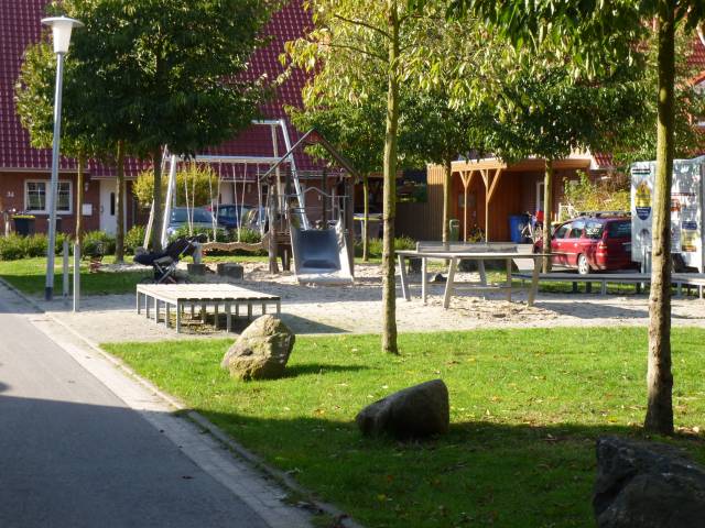 Foto /pics/13278-spielplatz_68_am_karuschenteich_2.jpg
