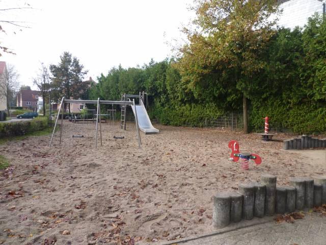 Foto /pics/13355-spielplatz_92_friedlandstrasse_2.jpg