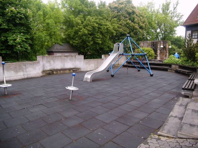 Foto /pics/18189-spielplaetze_hann._muenden_28.05.2013_040.jpg