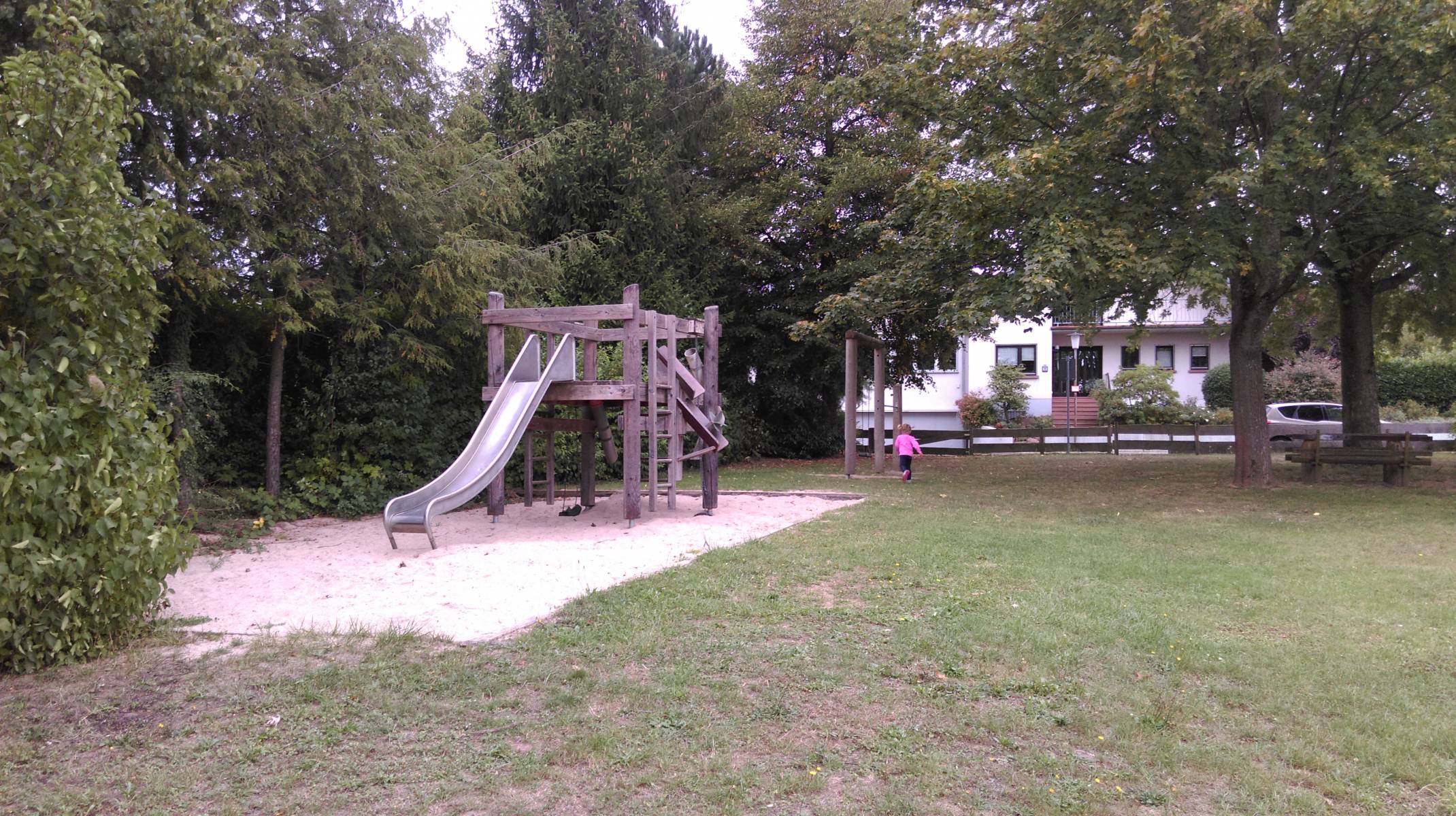 Foto /pics/19894-2015.09.15_spielplatz_oestringen__09_.jpg