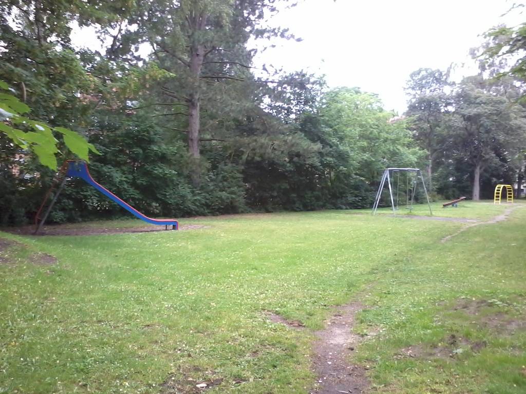 Foto /pics/24253-171-kinderspielplatz_arndtstrasse__4_.jpg