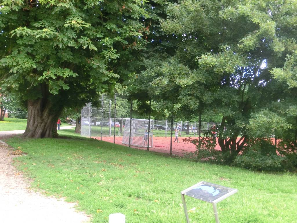 Foto /pics/24359-433-bolzplatz_fleischhauerstrasse__2_.jpg