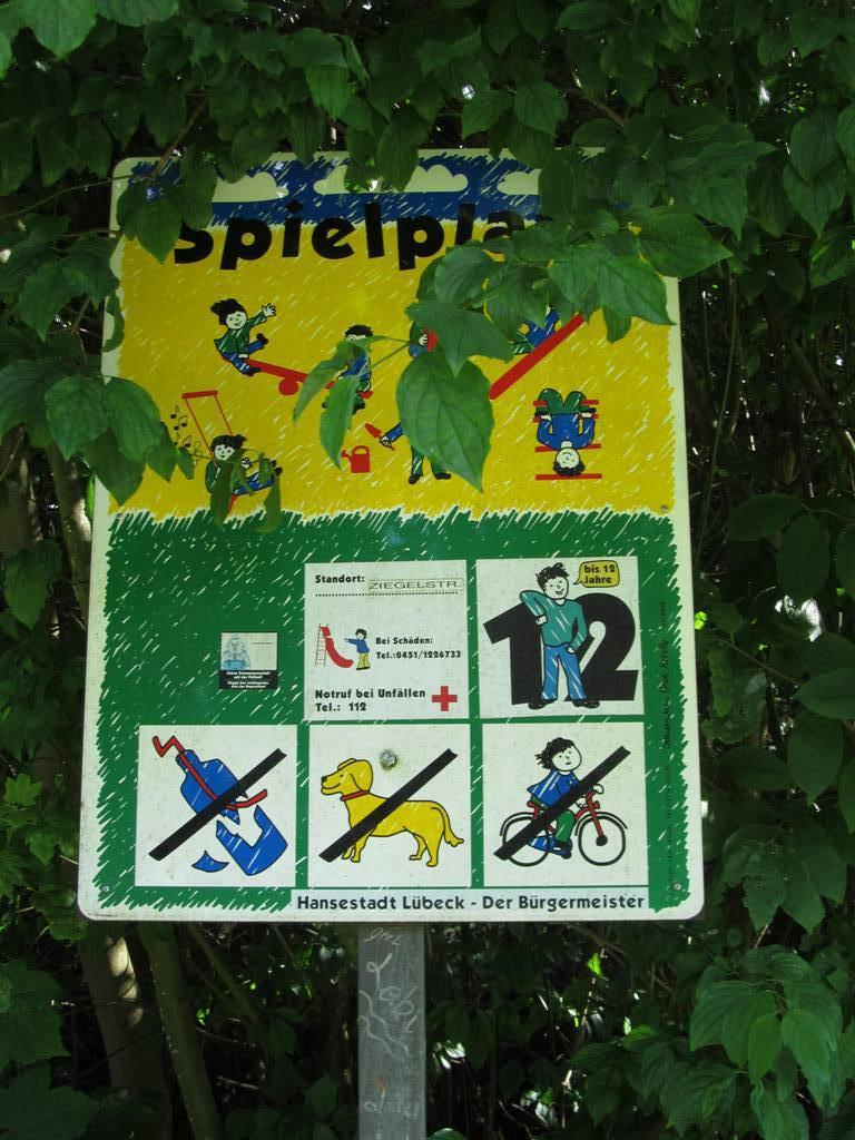 Foto /pics/24481-466-kinderspielplatz_ziegelstrasse__10_.jpg