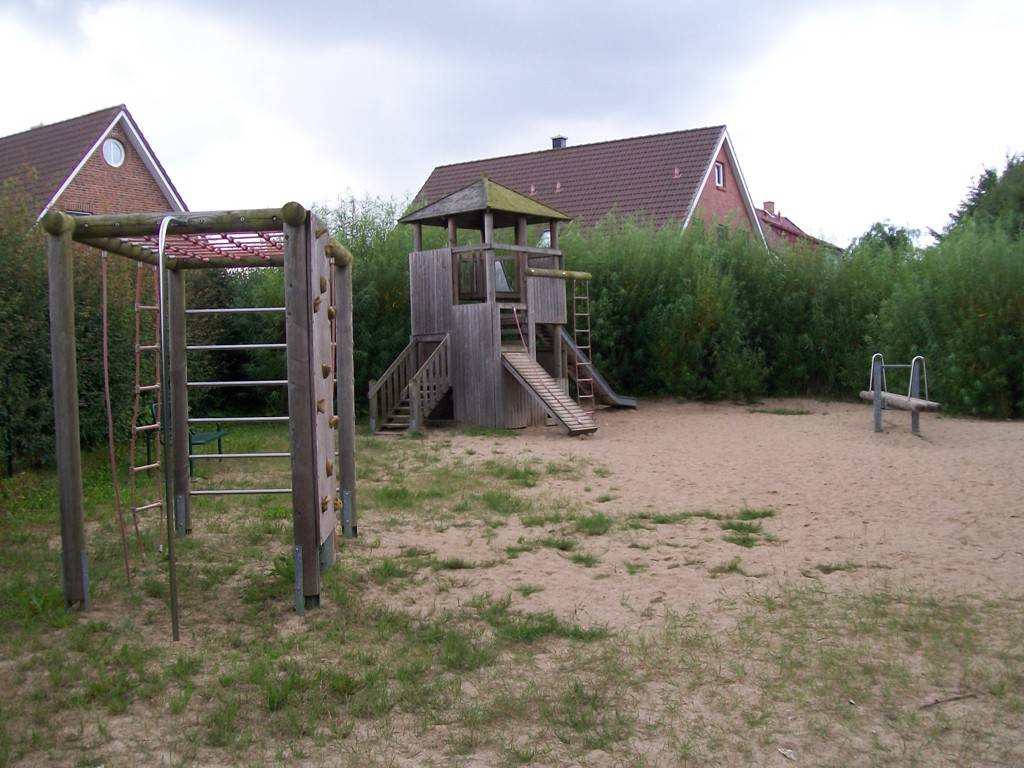 Foto /pics/24483-457-kinderspielplatz_schnellmark__10_.jpg
