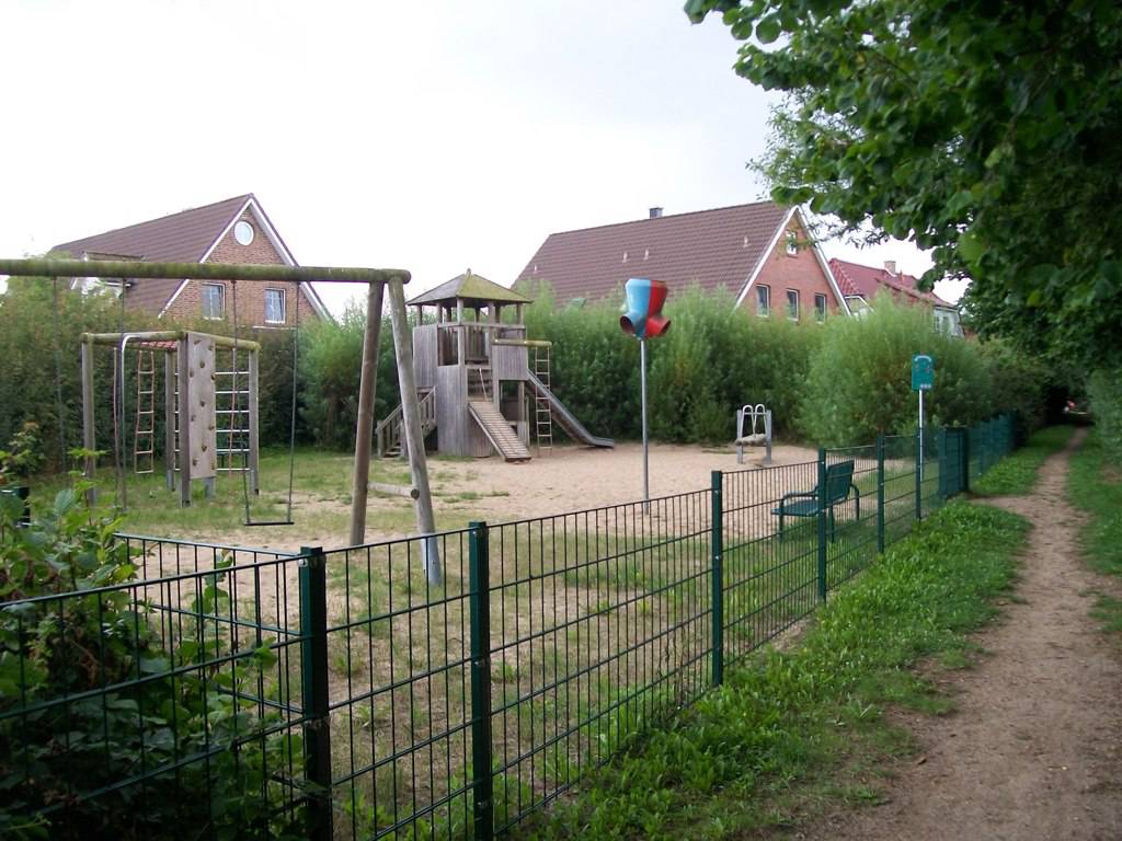 Foto /pics/24483-457-kinderspielplatz_schnellmark__6_.jpg
