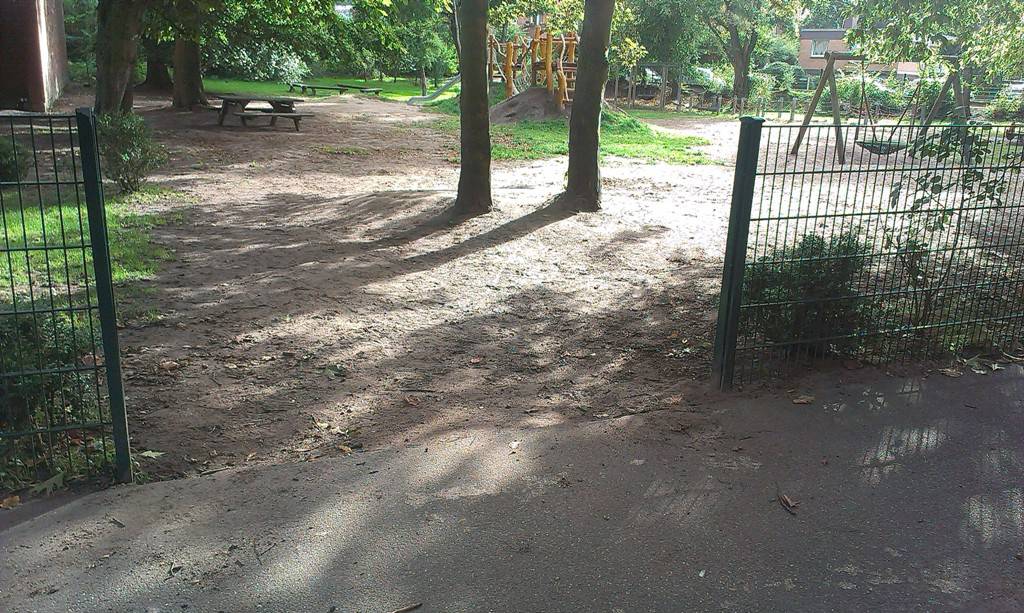 Foto /pics/24704-657-kinderspielplatz_strandweg.jpg