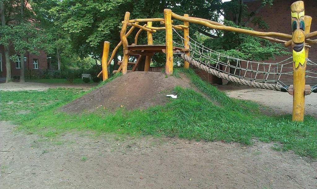 Foto /pics/24704-657-kinderspielplatz_strandweg__14_.jpg