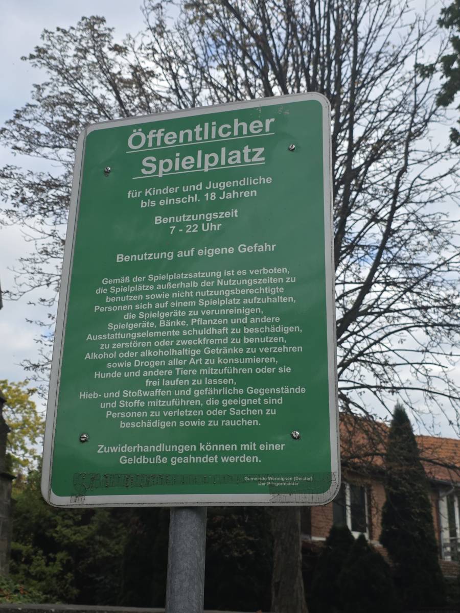 Spielplatz An der Holtenser Kirche in Wennigsen (Deister)