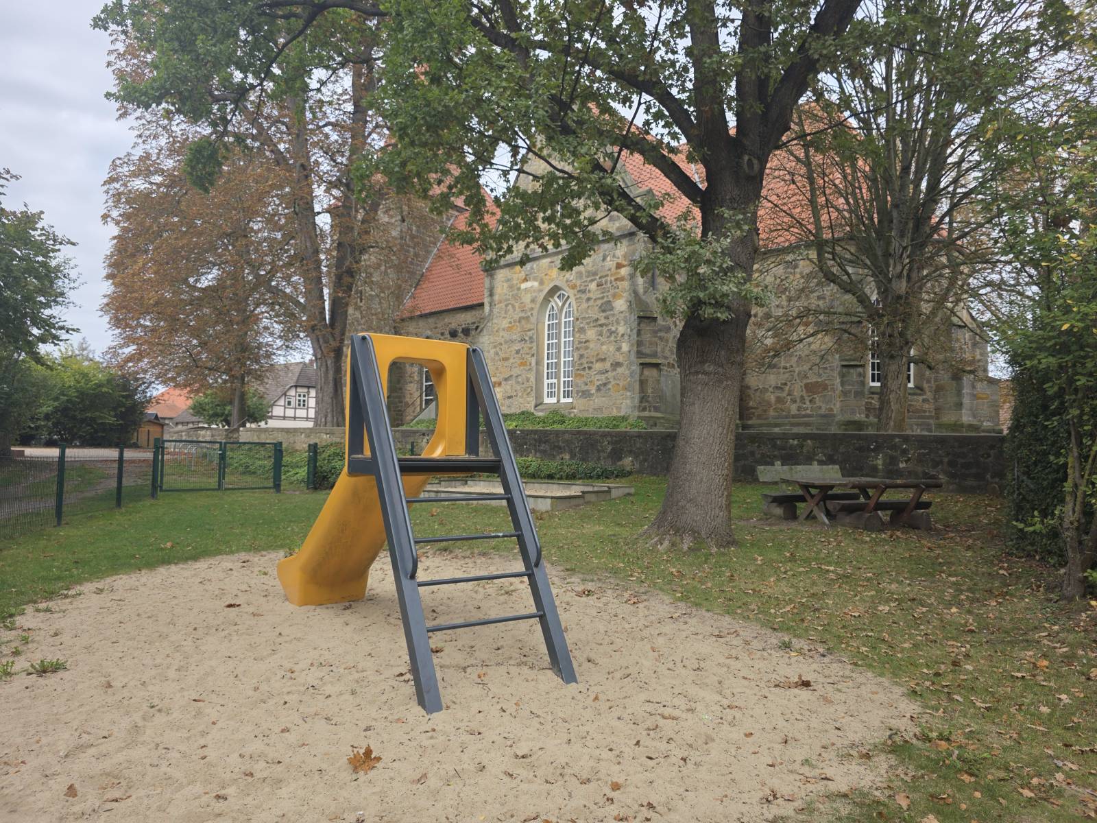 Spielplatz An der Holtenser Kirche in Wennigsen (Deister)