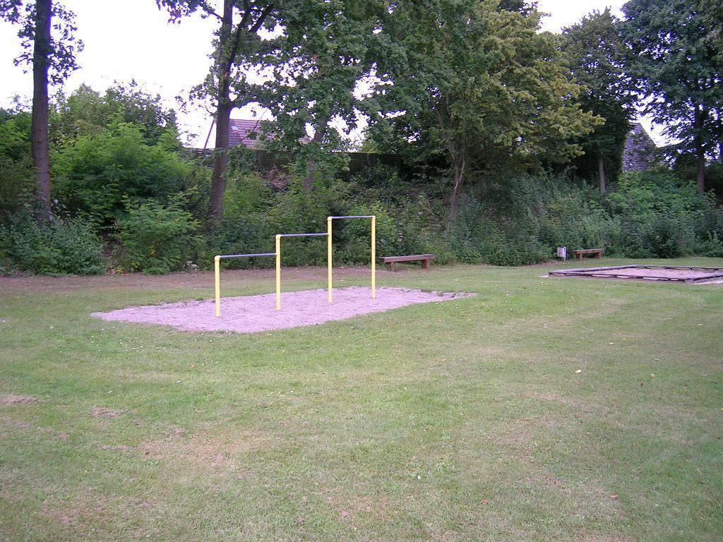 Foto /pics/25080-763-kinderstielplatz___wilhelm-ohnesorge-weg__12_.jpg