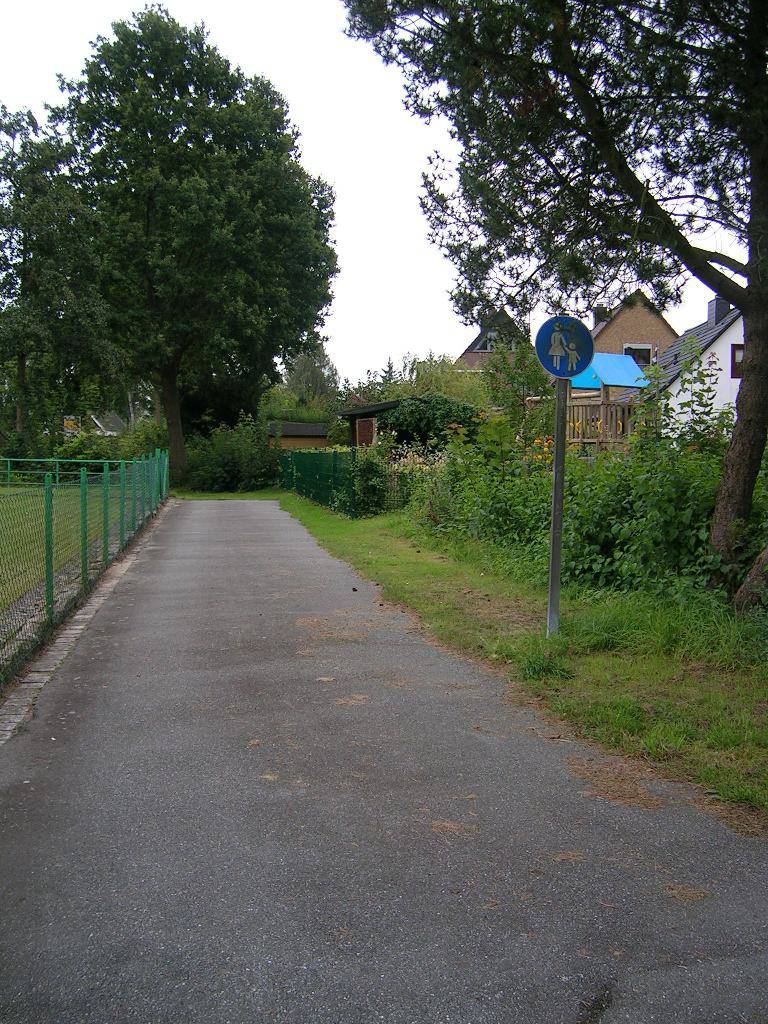 Foto /pics/25080-763-kinderstielplatz___wilhelm-ohnesorge-weg__2_.jpg