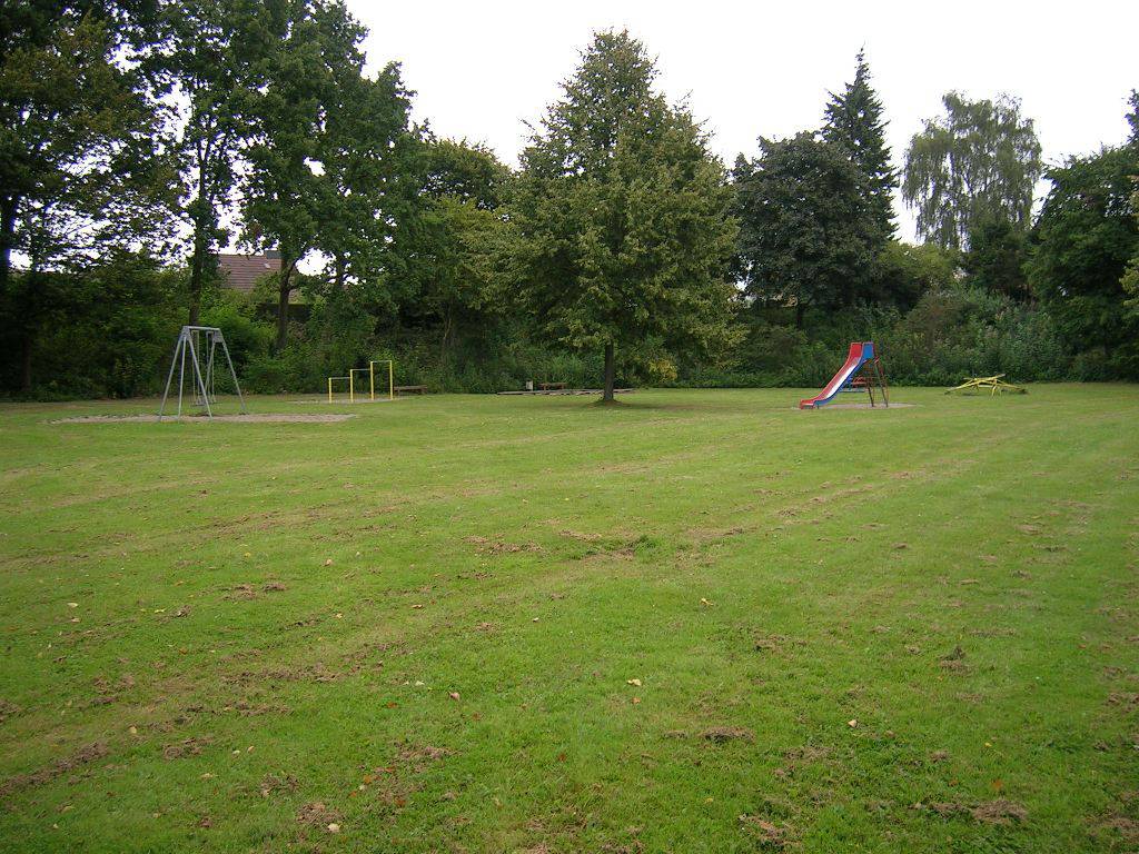 Foto /pics/25080-763-kinderstielplatz___wilhelm-ohnesorge-weg__8_.jpg