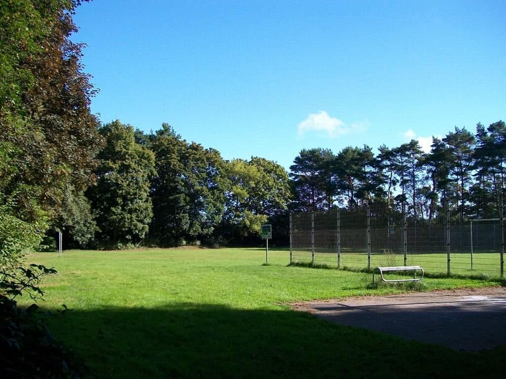 Foto /pics/25383-772-bolzplatz_dreifelder_weg-am_pohl__3_.jpg