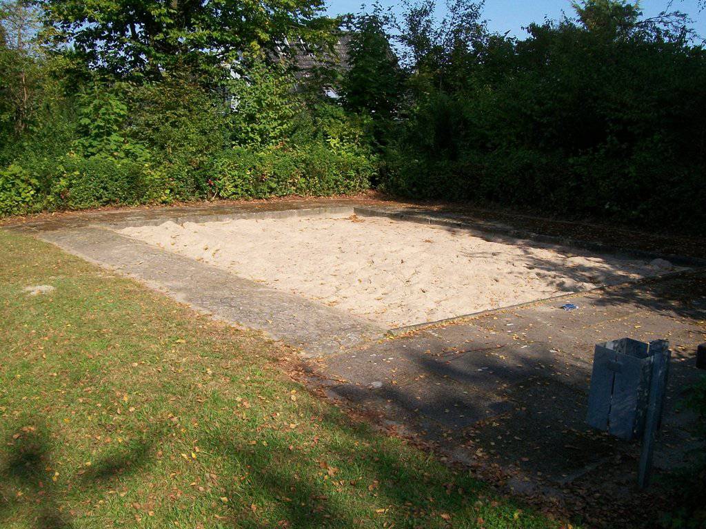 Foto /pics/25696-826-kinderspielplatz_lockwischer_weg__3_.jpg