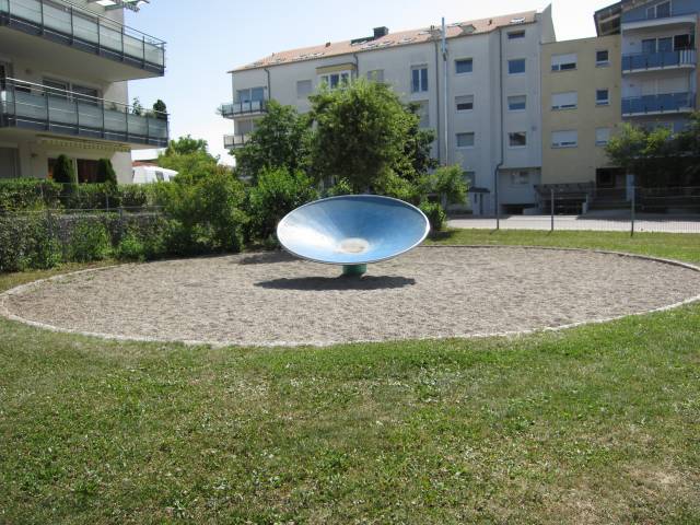 Foto /pics/2576-spielplatz_drehteller.jpg