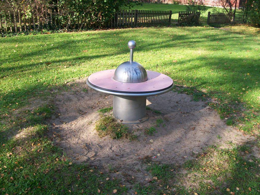 Foto /pics/26102-1763-kinderspielplatz_westpreussenring__14_.jpg