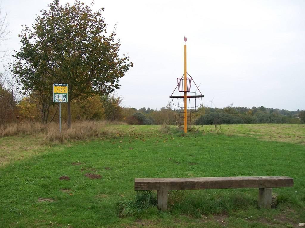 Foto /pics/26103-1764-kinderspielplatz_familienwald_kuecknitz__4_.jpg