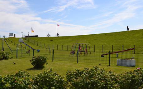 Foto /pics/26107-spielplatz_a58efb1b4f_b97690fed5.jpg