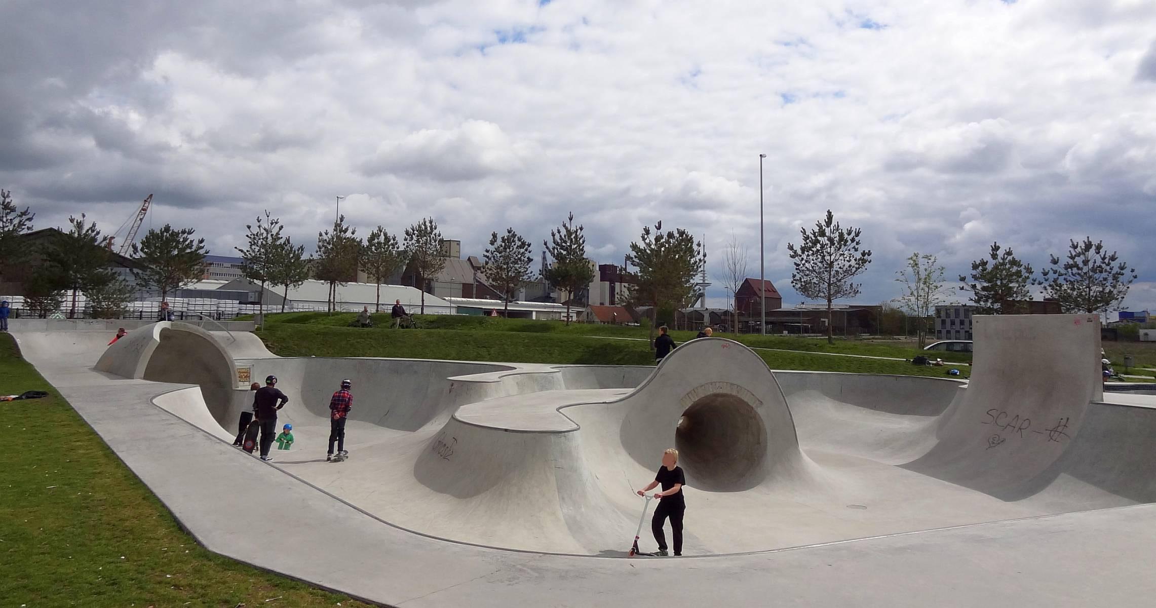 Foto /pics/28191-skatepark_ueberseepark_img1.jpg