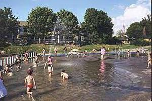 Foto /pics/28470-spielplatz2.jpg