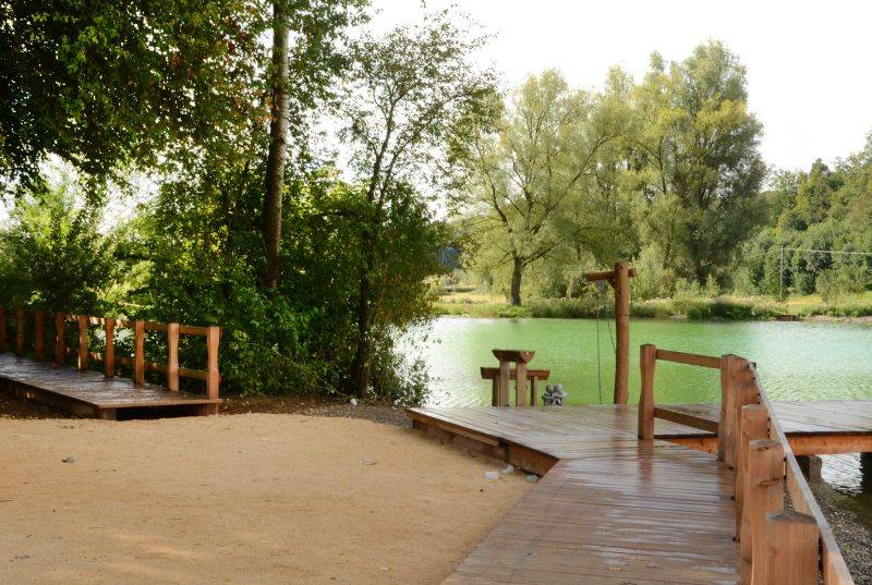 Foto /pics/33848-lonesee_holzsteg_2.jpg