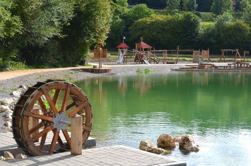 Foto /pics/33848-lonesee_wasserrad.jpg