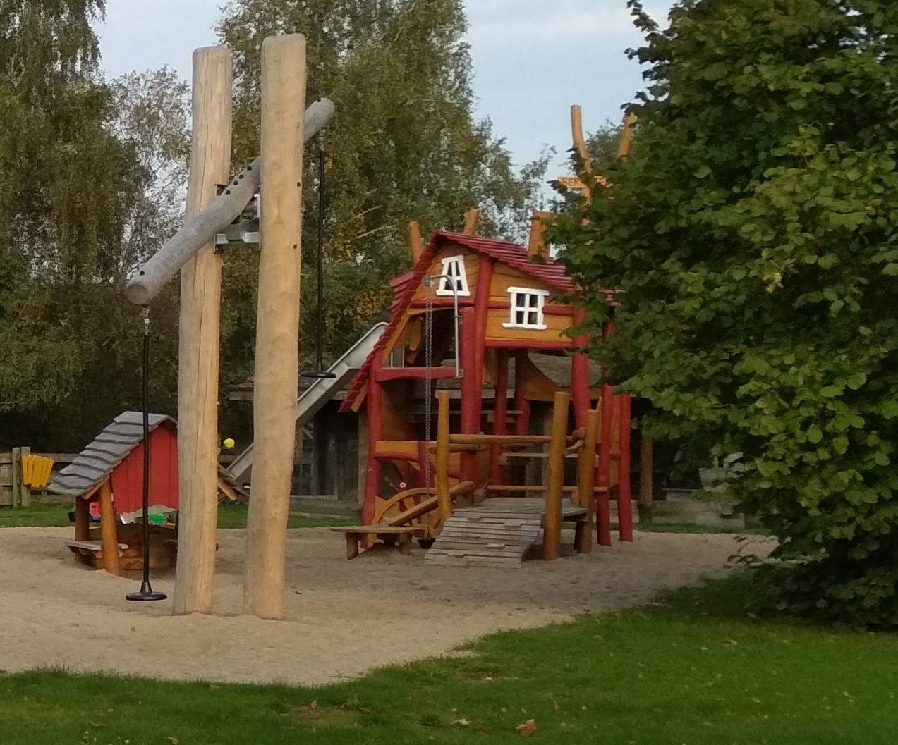 Foto /pics/44335-wippe_spielplatz.jpg