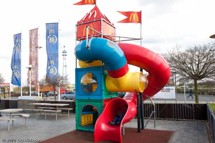 Foto /pics/4750-spielplatz-bab_a24_rasthof_linumer_bruch_nord-18237.jpg