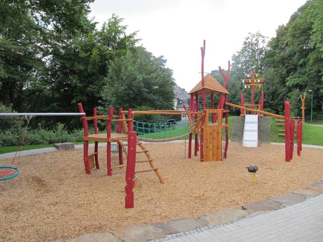 Foto /pics/4900-spielplatz_reuter~bogen_strasse.jpg