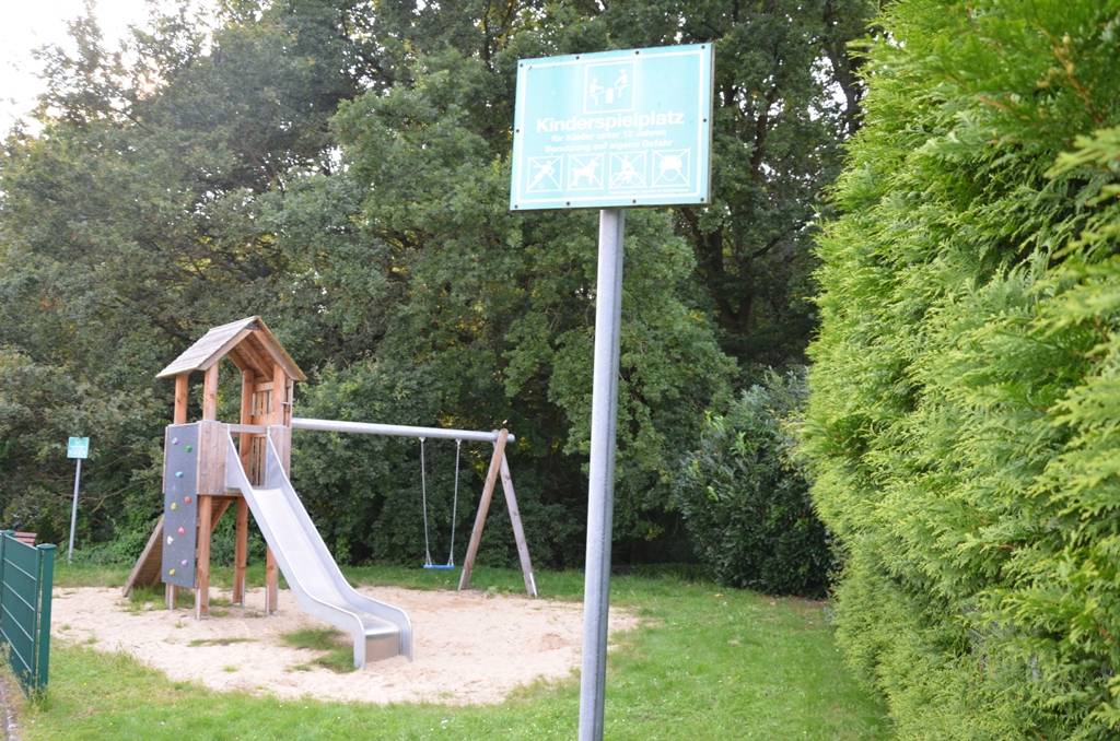 Foto /pics/49001-lebenstedt_karl_heidenblut_weg__1_.jpg