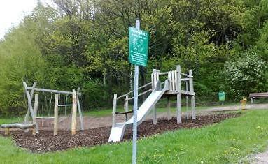 Foto /pics/5108-spielplatz_wutha_rehberg_1.jpg