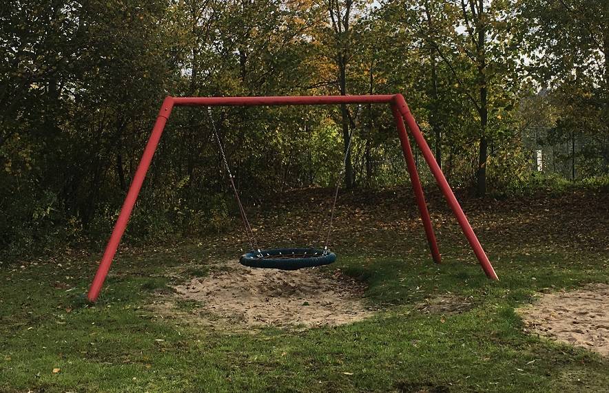 Foto /pics/54721-korbschaukel.jpg