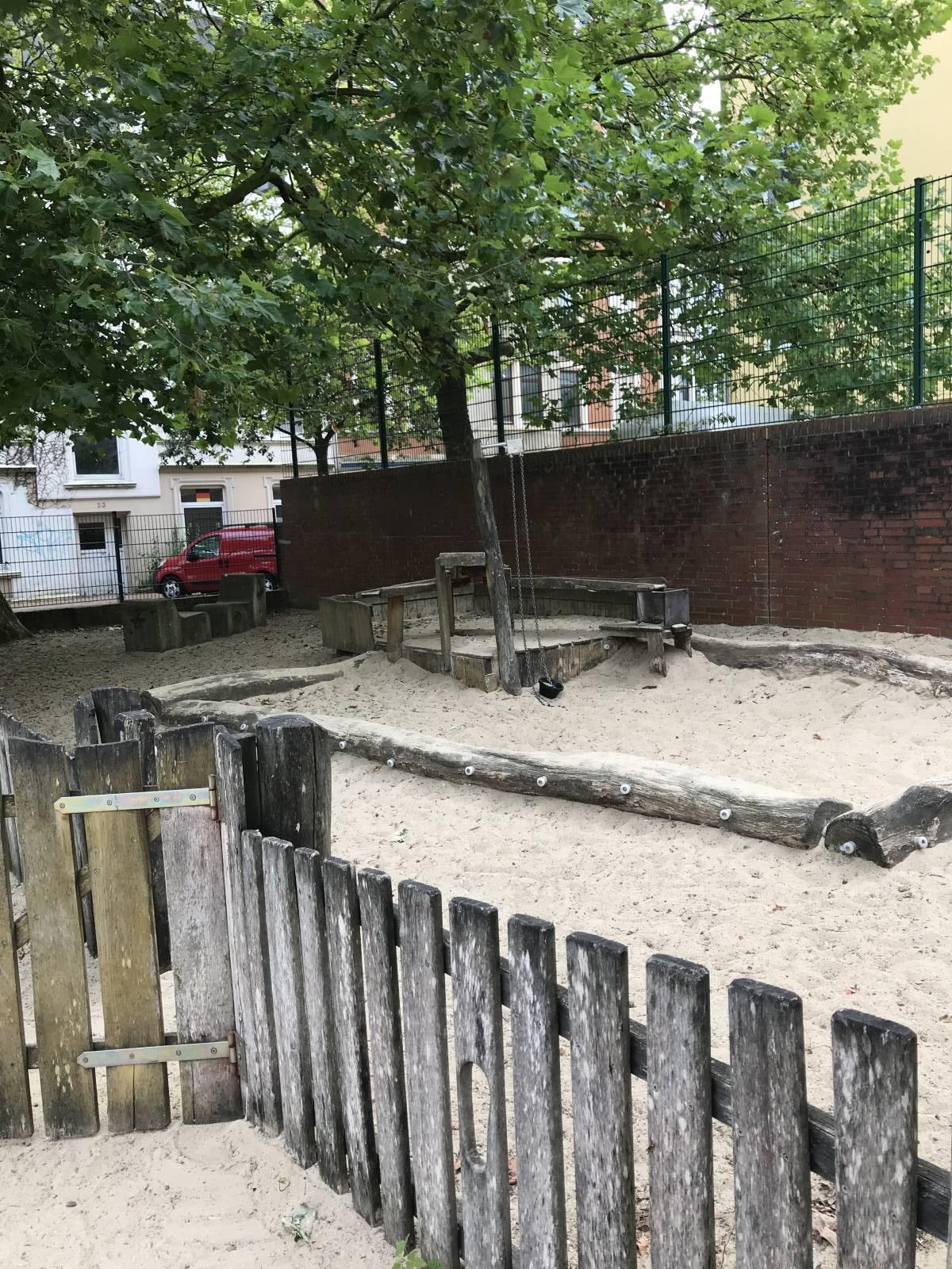 Foto /pics/56396-5560dd24-0d00-4fd5-b22a-ac5d90b74f8b++270.jpg