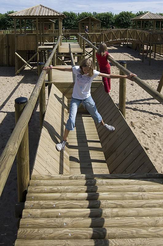 Foto /pics/5726-thuenker_park_724283_800.jpg