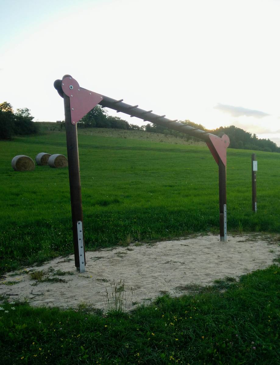 Spielplatz Trimm dich Pfad Haarhausen in Wachsenburggemeinde