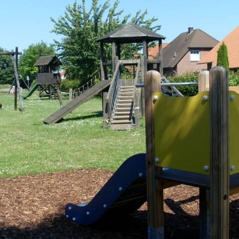 Foto /pics/6033-s11-spielplatz_harzblick.jpg