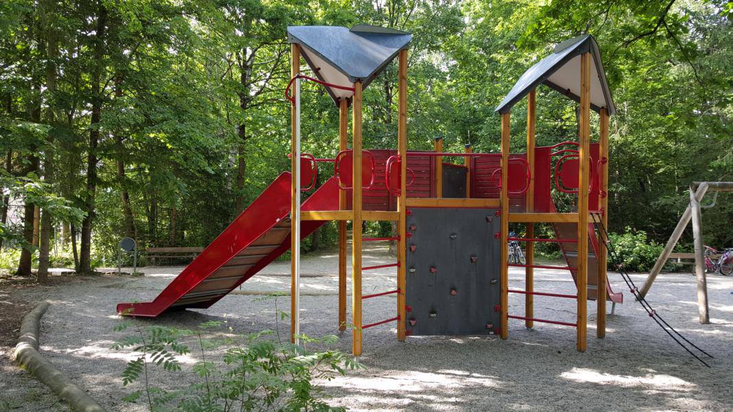 Spielplatz St. Magdalena Spielplatz in Ottobrunn
