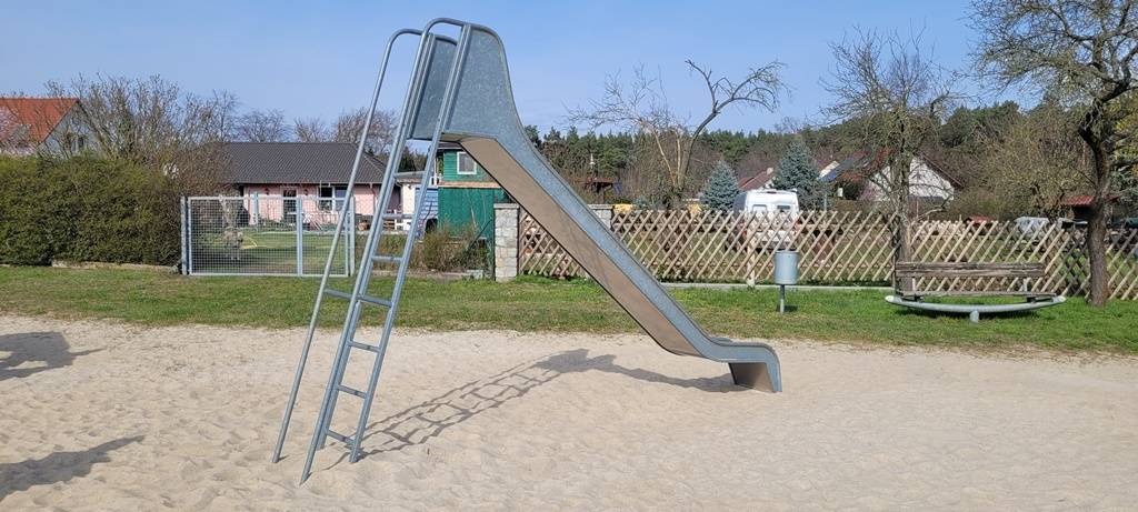 Foto /pics/64548-2.240320_edelstahlrutsche.jpg