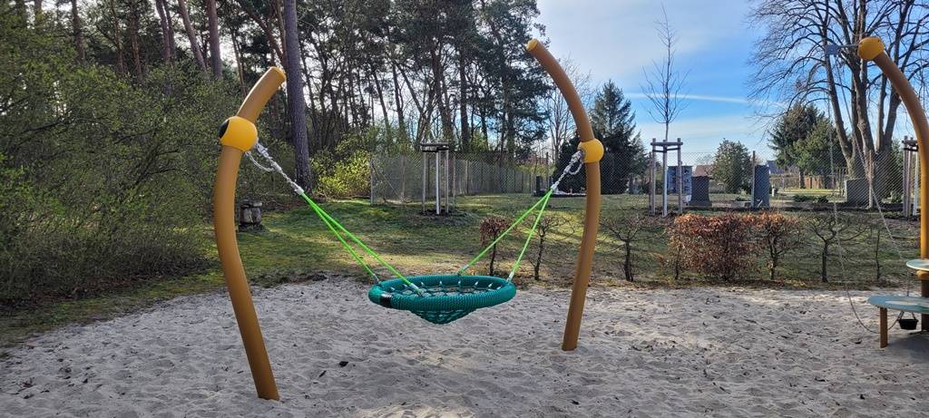 Foto /pics/64549-2.240318_nestschaukel.jpg