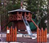 Foto /pics/7932-roemerturmspielplatz_roemerturm.jpg