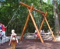 Foto /pics/7932-roemerturmspielplatz_schaukel.jpg
