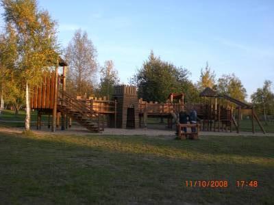 Foto /pics/80-spielplatz2.jpg