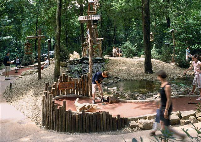 Foto /pics/8585-golf_rush_1_klein.jpg